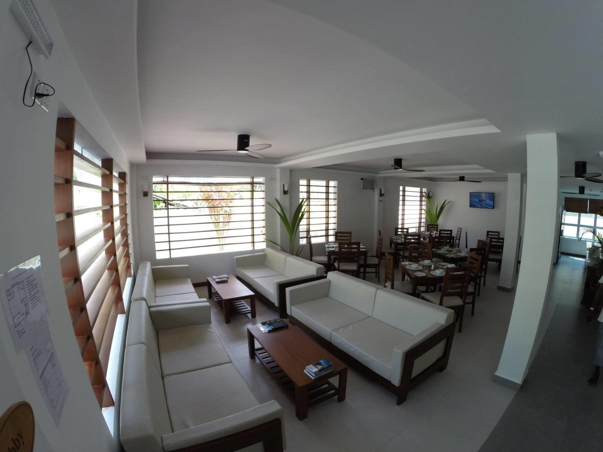 Ariston Dhangethi Inn Exterior photo