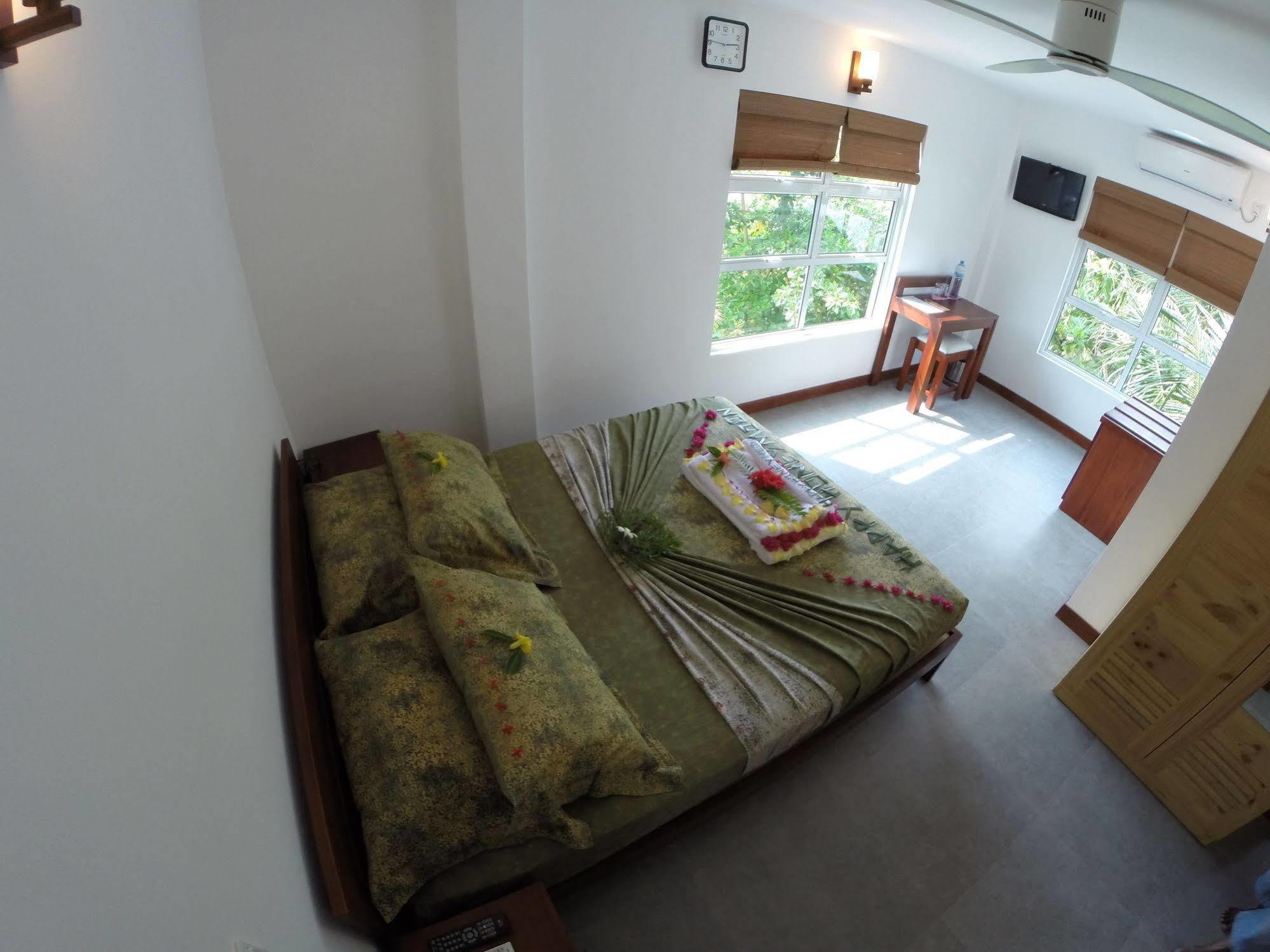 Ariston Dhangethi Inn Exterior photo