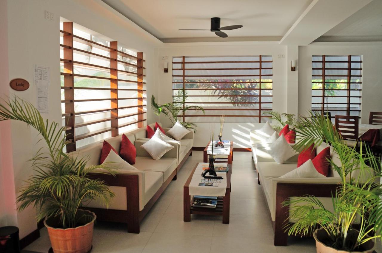 Ariston Dhangethi Inn Exterior photo