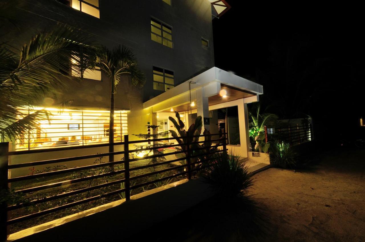 Ariston Dhangethi Inn Exterior photo