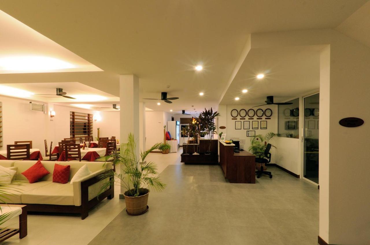 Ariston Dhangethi Inn Exterior photo