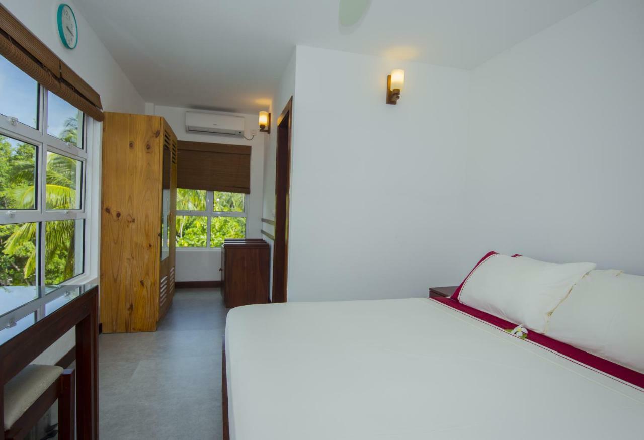 Ariston Dhangethi Inn Exterior photo